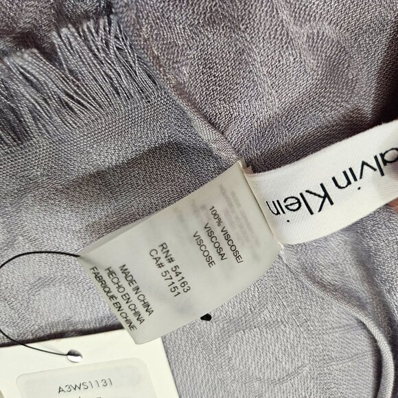 Calvin Klein Light Gray Jacquard Logo Scarf Fringed Edge Womens Soft Lightweight - Picture 4 of 9